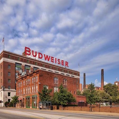 Chic 1Br Balcony & Laundry Soulard Apartment Saint Louis Bagian luar foto