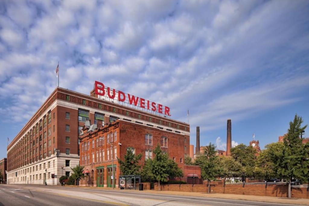 Chic 1Br Balcony & Laundry Soulard Apartment Saint Louis Bagian luar foto