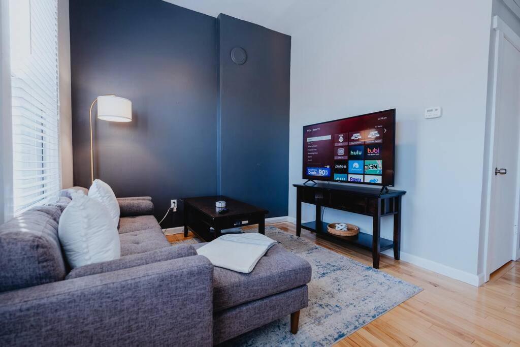 Chic 1Br Balcony & Laundry Soulard Apartment Saint Louis Bagian luar foto