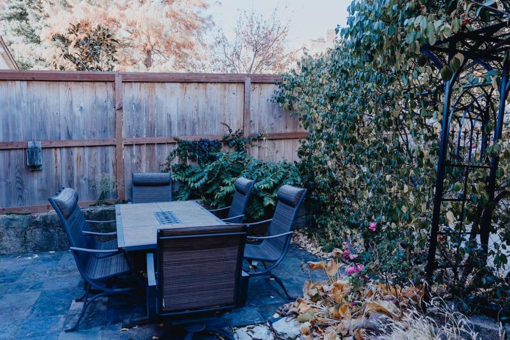 Chic 1Br Balcony & Laundry Soulard Apartment Saint Louis Bagian luar foto